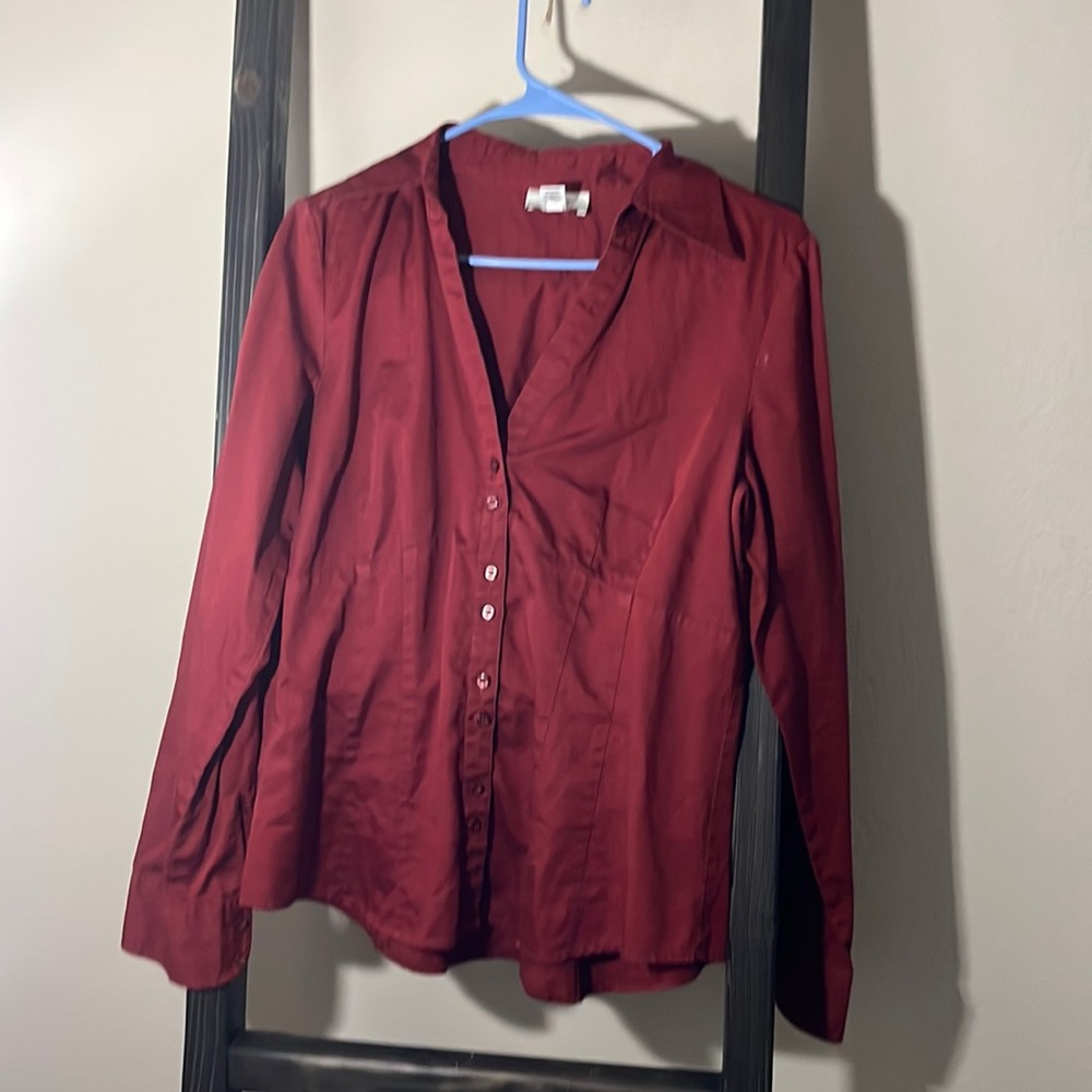 Fitted women’s dress shirt